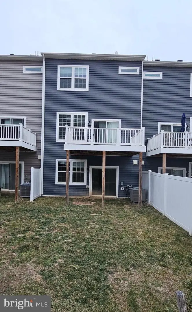 5147 Constitution St, Frederick, MD 21703 - #3