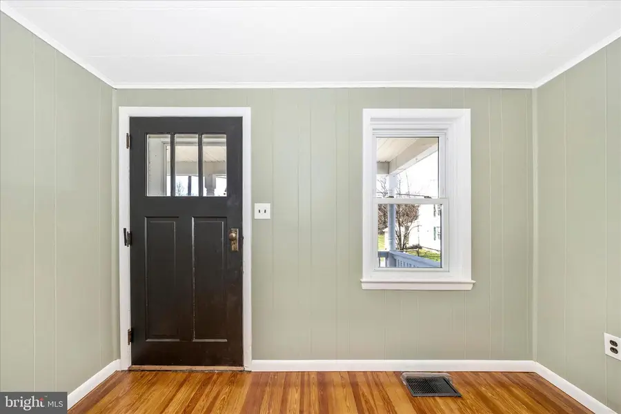 9435 Hollow Rd, Middletown, MD 21769 - #2