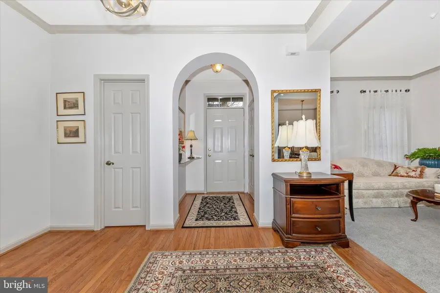 2205 Garden Ln, Frederick, MD 21701 - #2