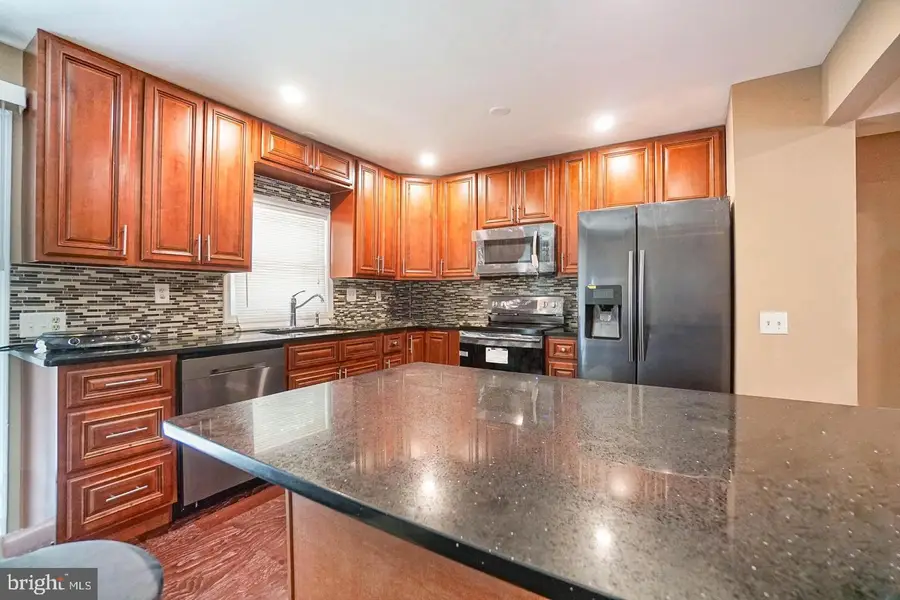 1864 Murdock Ct, Frederick, MD 21702 - #2