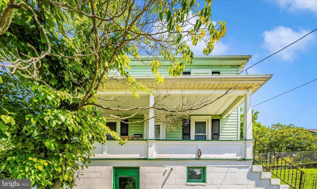 7 W B St, Brunswick, MD 21716 - #1