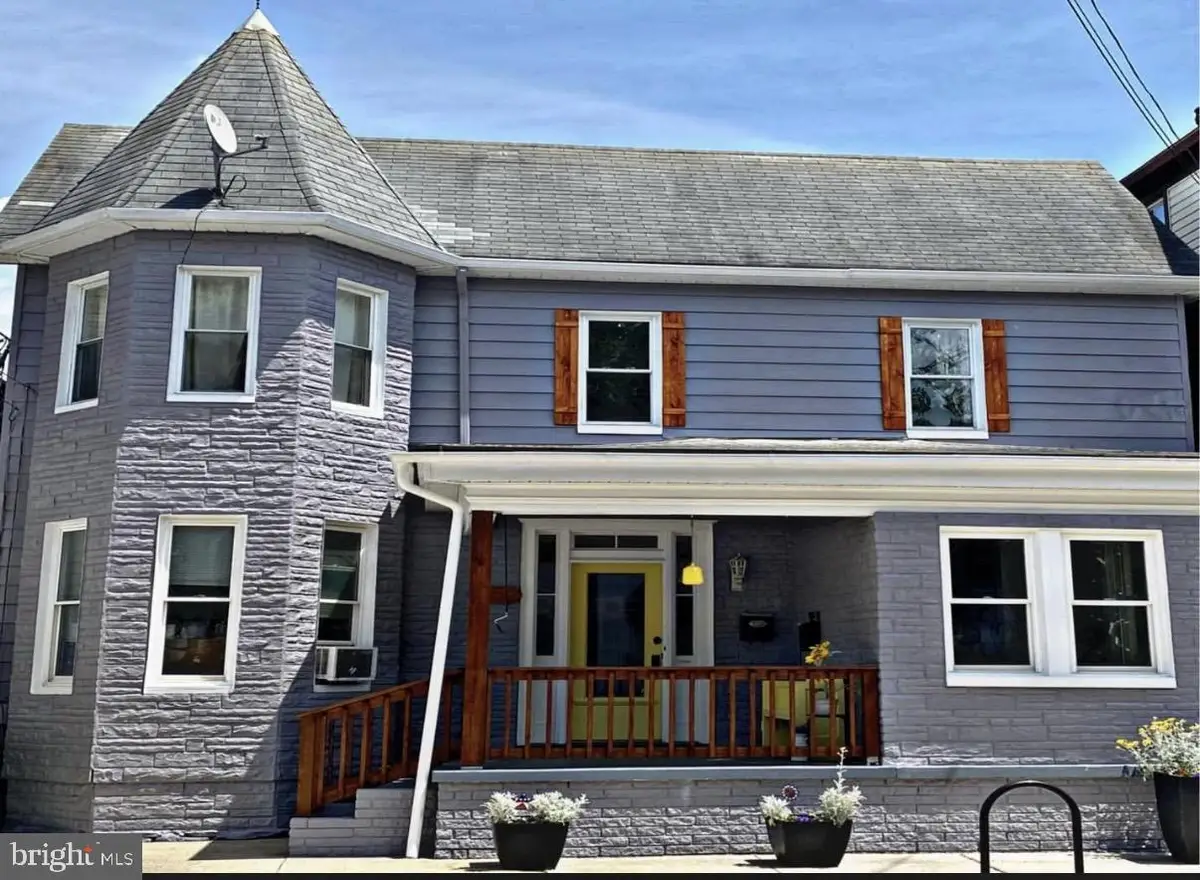 8 S Maple Ave, Brunswick, MD 21716 - #1