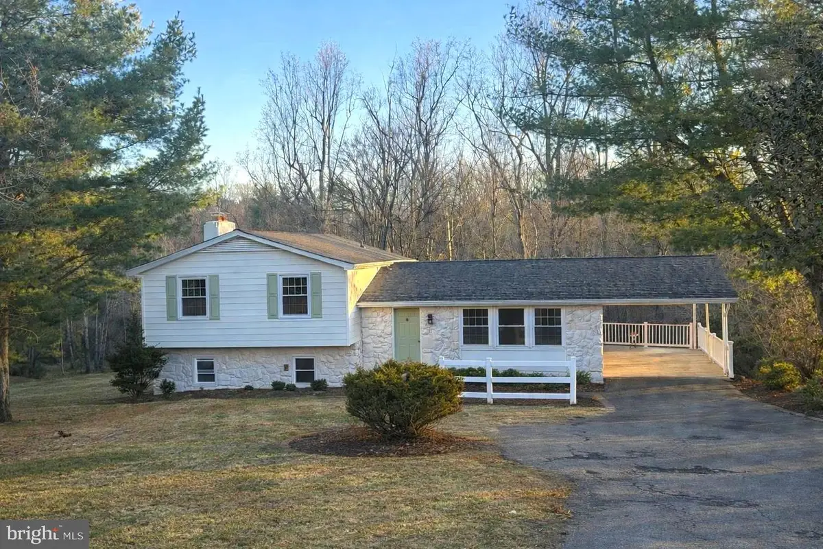 5817 Western View Pl, Mount Airy, MD 21771 - #1