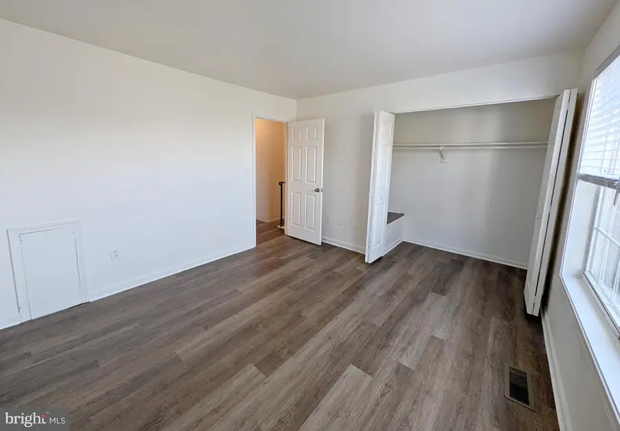 526 Essex Pl, Frederick, MD 21703 - #3