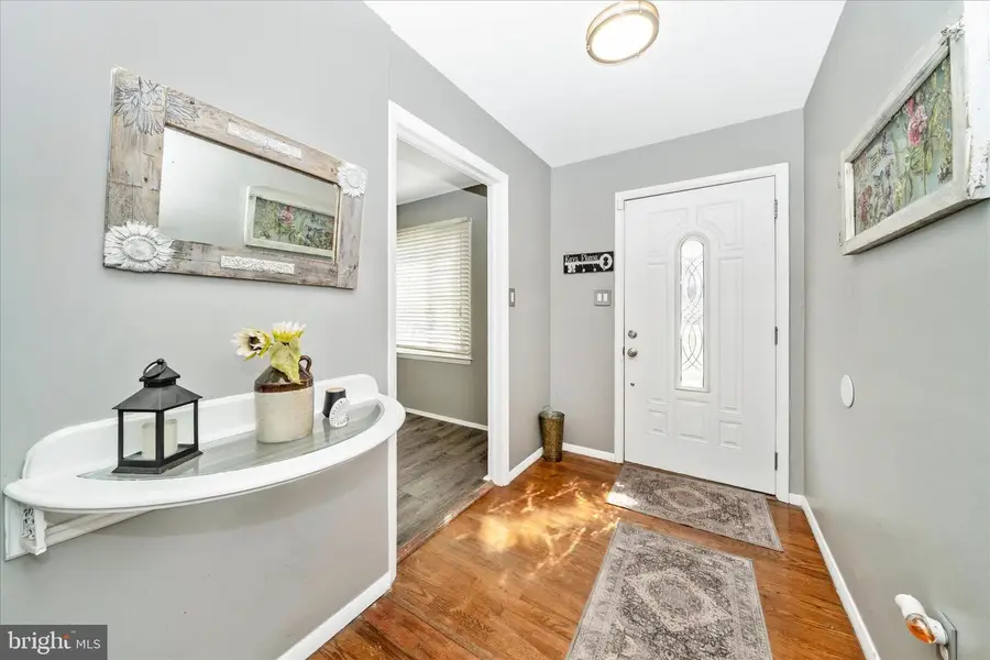 233 Wintergreen Ln, Brunswick, MD 21716 - #2