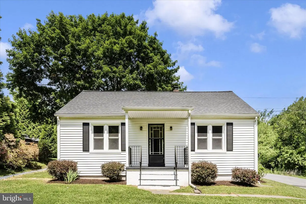 7716 Edgewood Church Rd, Frederick, MD 21702 - #1