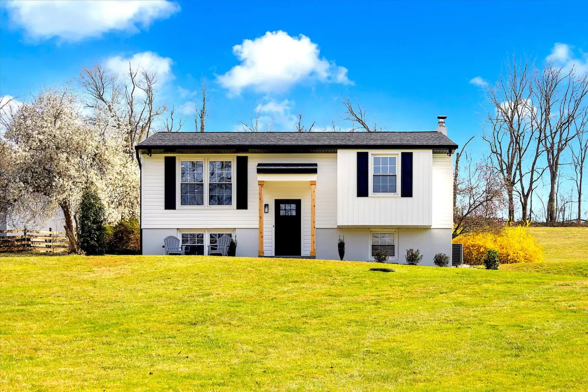 13611 Harrisville Rd, Mount Airy, MD 21771 - #1