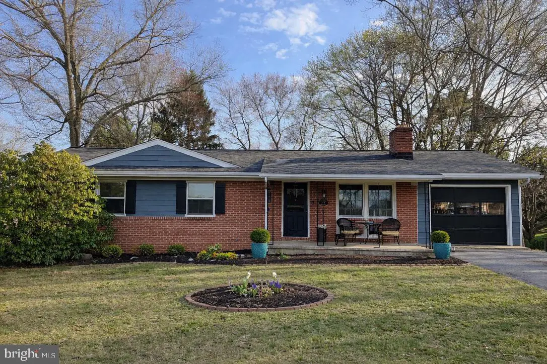 33 Fox Rock Dr, Myersville, MD 21773 - #1