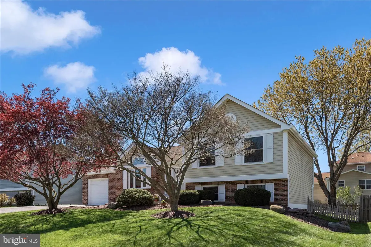 221 Diamond Dr, Walkersville, MD 21793 - #1