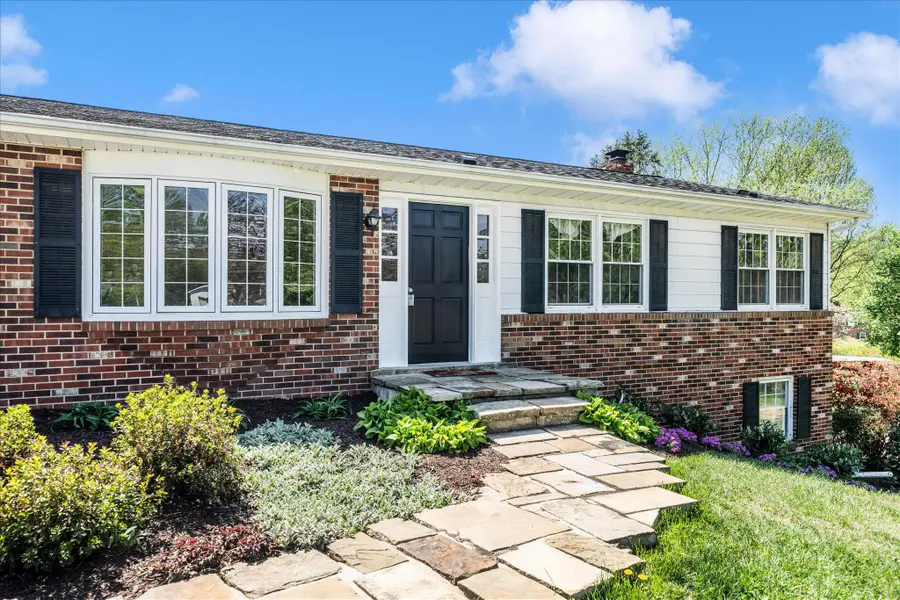 5811 Corporal Jones Ct, Mount Airy, MD 21771 - #3