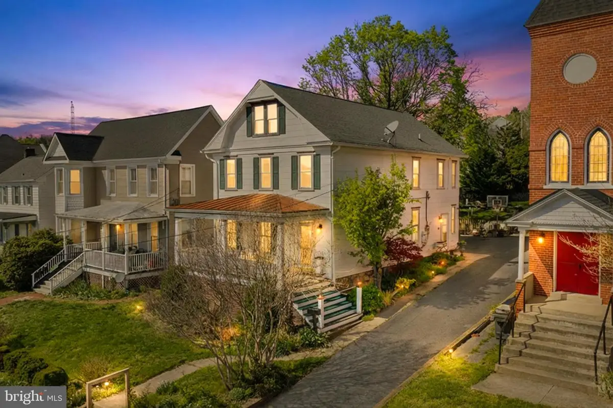 25 E A St E, Brunswick, MD 21716 - #1