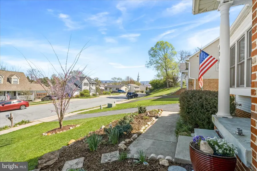 304 Washington St, Middletown, MD 21769 - #2