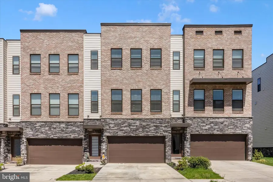 867 Amity St, Frederick, MD 21701 - #3
