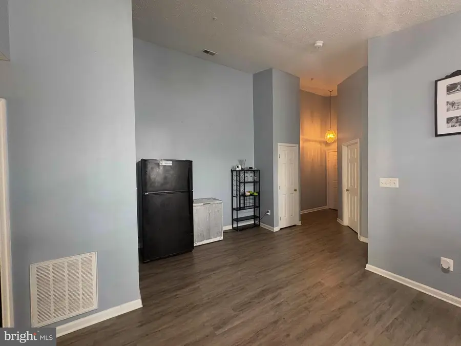 5600 Avonshire Pl ##j, Frederick, MD 21703 - #2