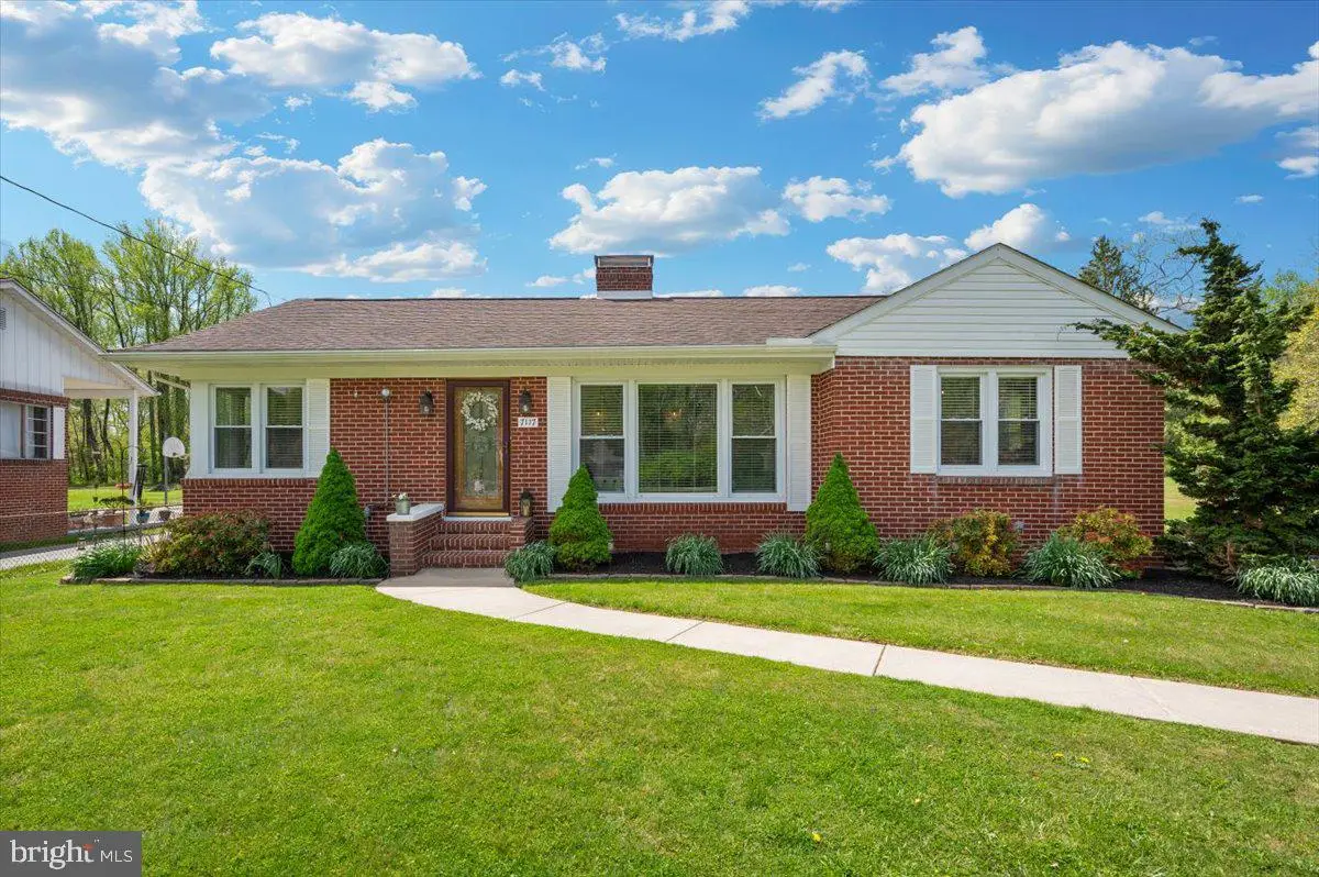 7117 Blue Mountain Rd, Thurmont, MD 21788 - #1