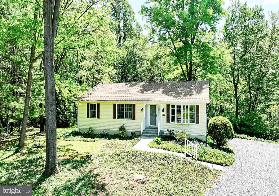 15601 Wildrose Ct, New Windsor, MD 21776 - #2
