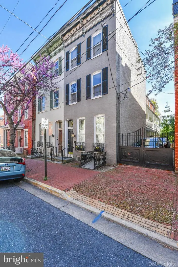 106 W 3rd St W, Frederick, MD 21701 - #1