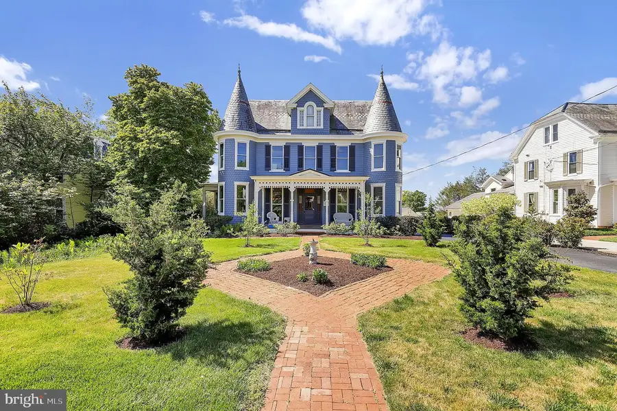 216 E Main St, Middletown, MD 21769 - #2