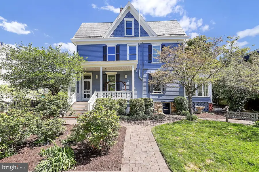 216 E Main St, Middletown, MD 21769 - #3