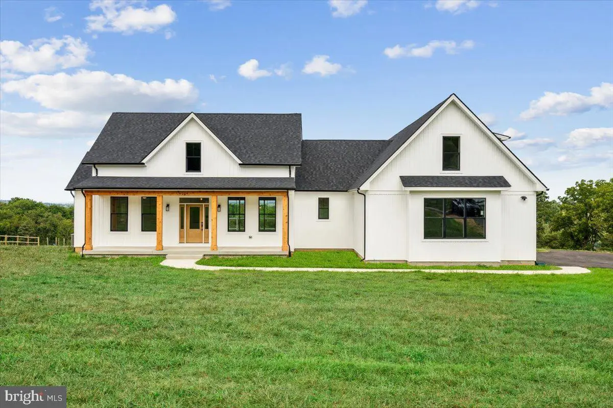 17542 Mountain Top Rd, Cascade, MD 21719 - #1