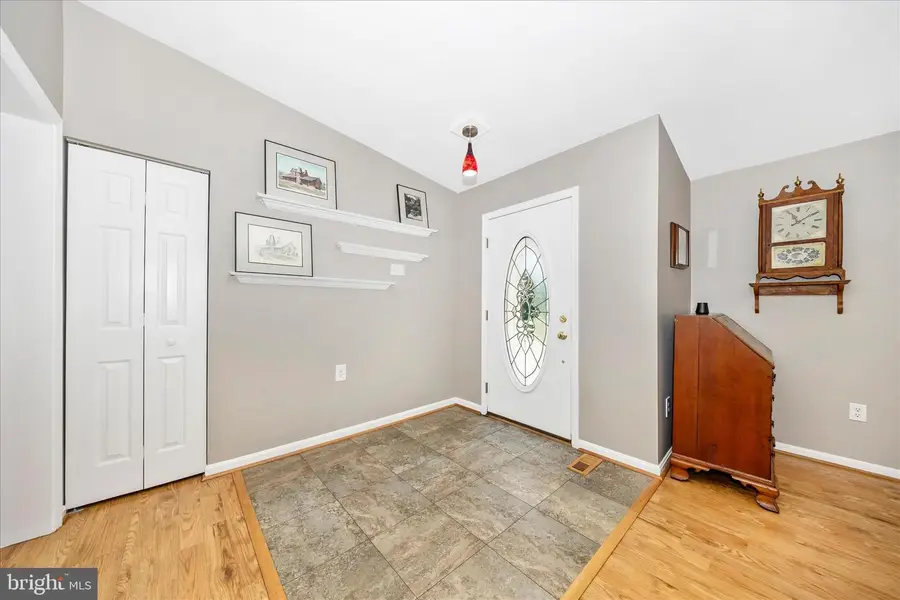 5910 Lawrence Ct, Adamstown, MD 21710 - #2