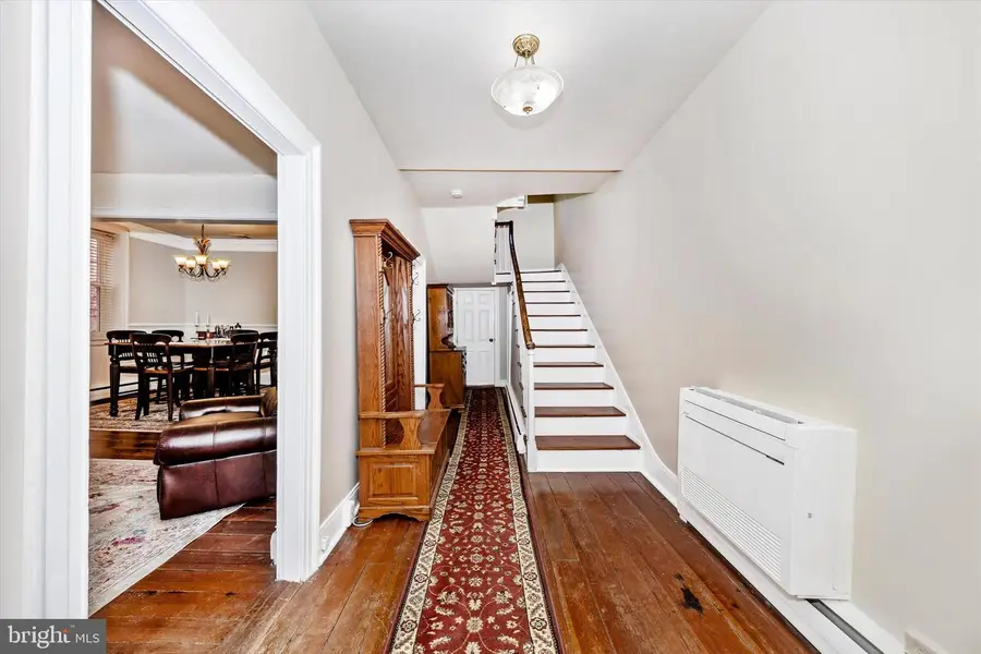 213 W Main St, Middletown, MD 21769 - #2
