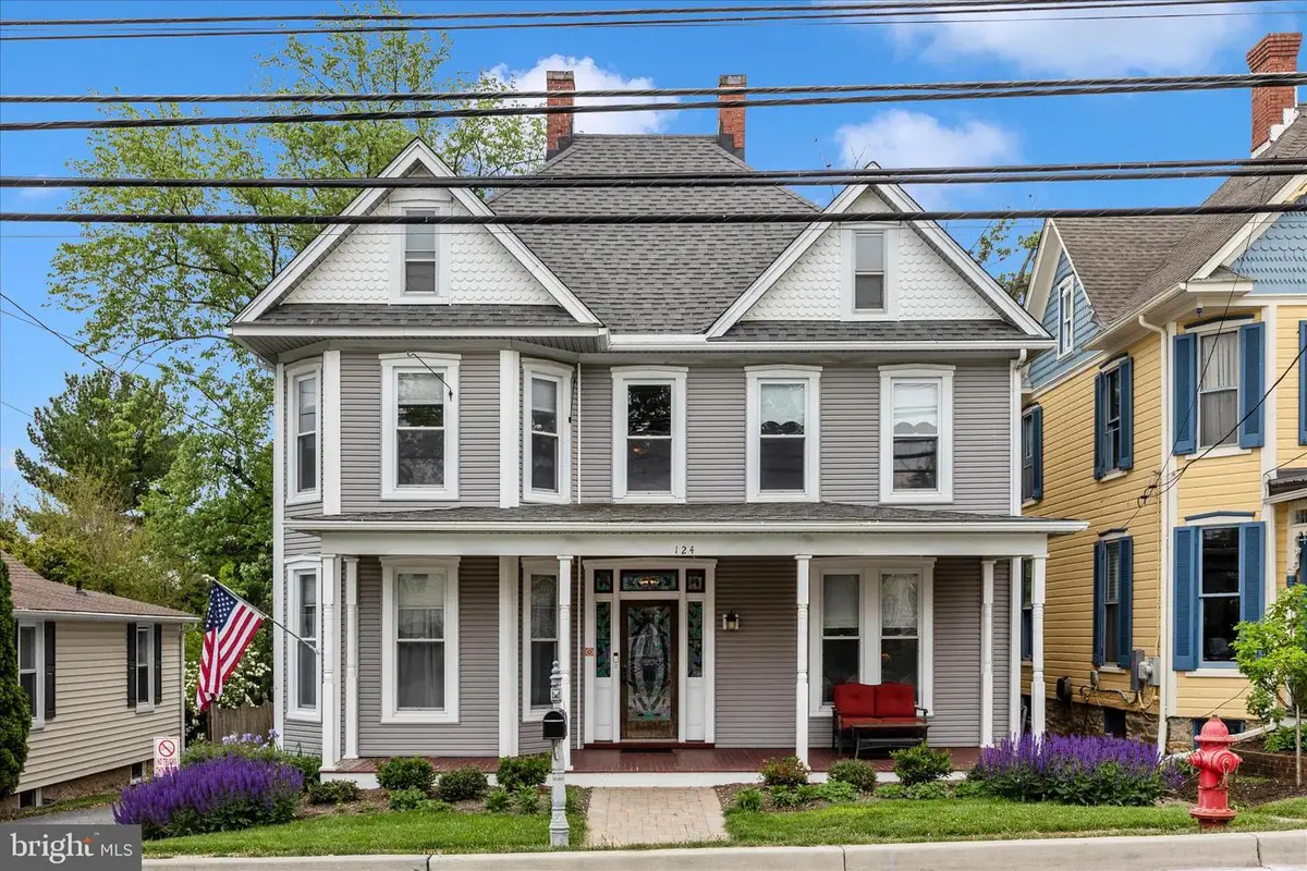 124 E Main St, Middletown, MD 21769 - #1