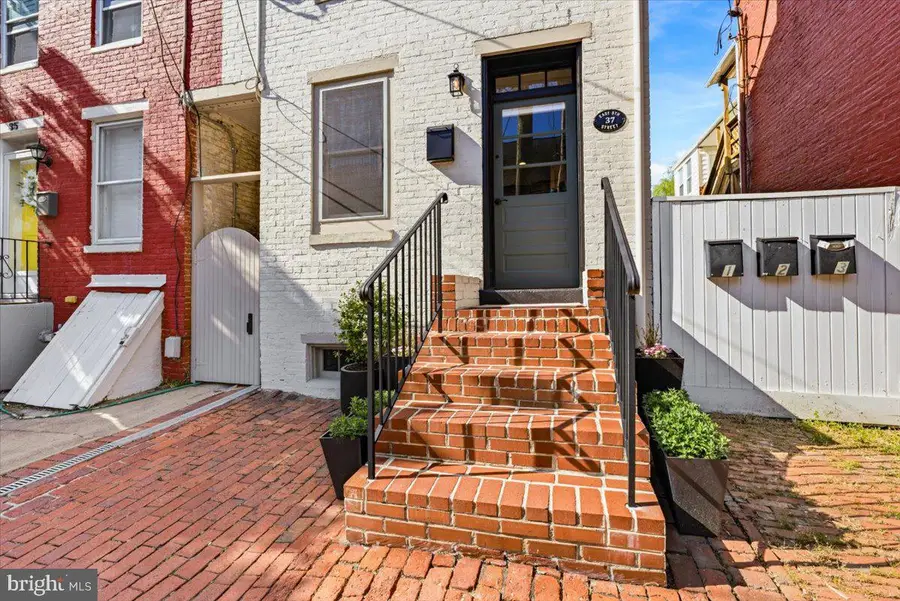 37 E 5th St, Frederick, MD 21701 - #2