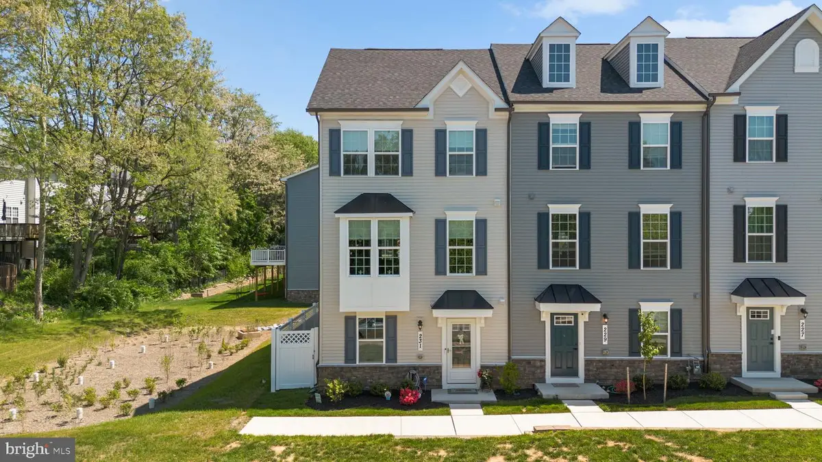 231 Bel Aire Ln, Frederick, MD 21702 - #1