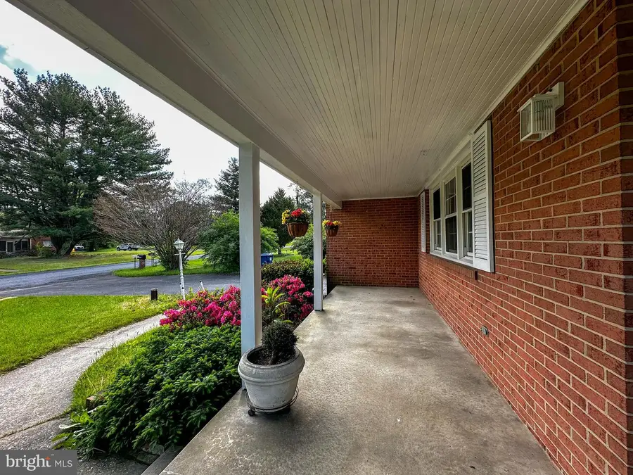 6783 Sunnybrook Dr, Frederick, MD 21702 - #3