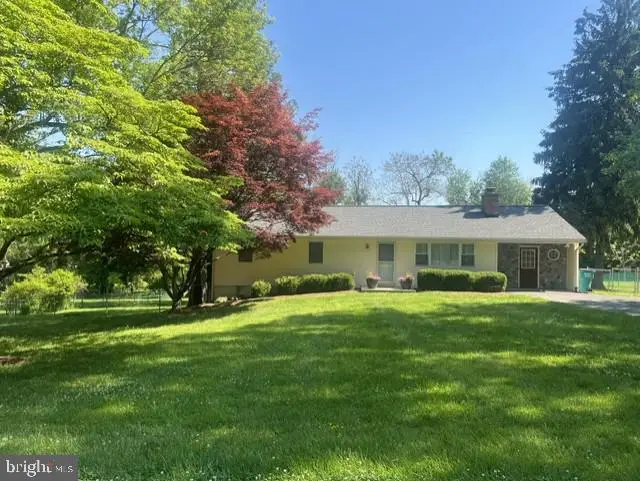 9712 Thompson Dr, Ijamsville, MD 21754 - #1