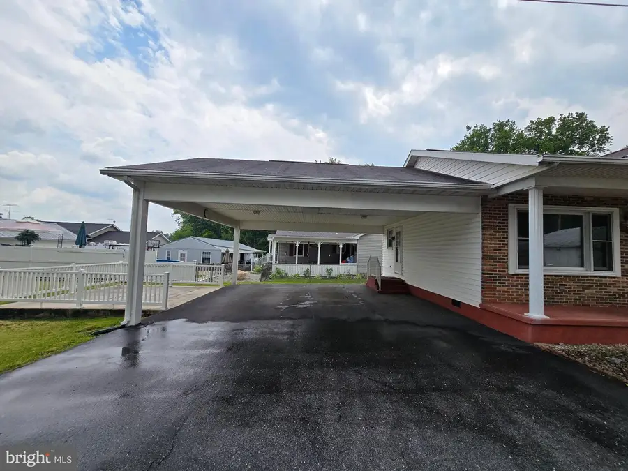 4 S Altamont Ave, Thurmont, MD 21788 - #3