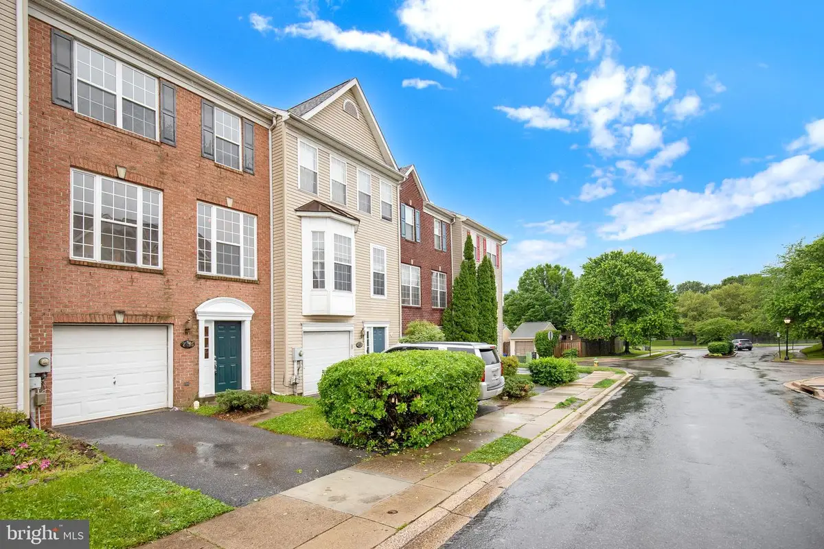 2495 Lakeside Dr, Frederick, MD 21702 - #1