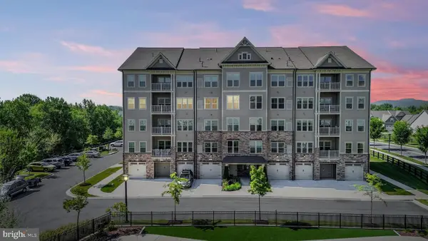 3282 Pine Needle Cir #301, FREDERICK, MD 21704