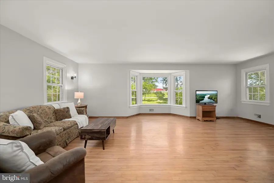 9915 Masser Rd, Frederick, MD 21702 - #3