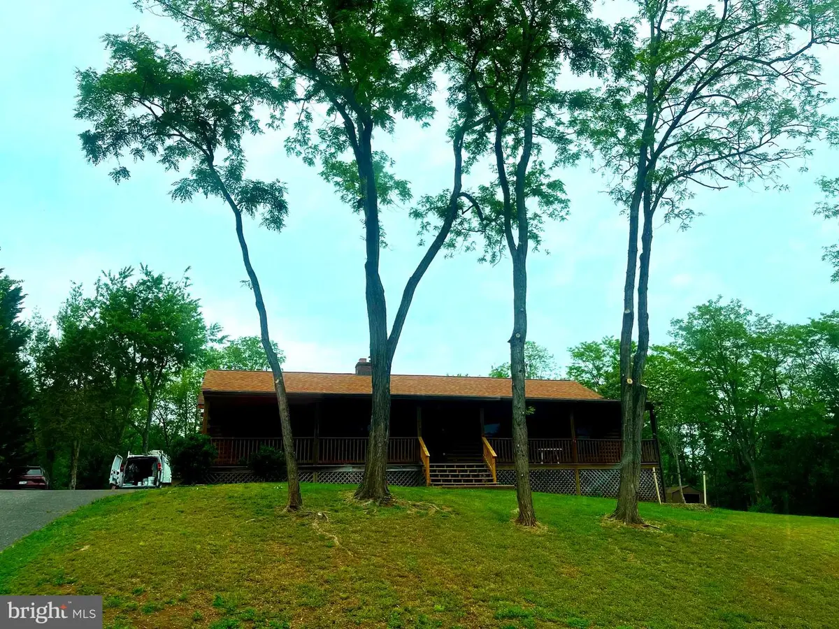 4720 Rocky Mills Dr, Frederick, MD 21703 - #1
