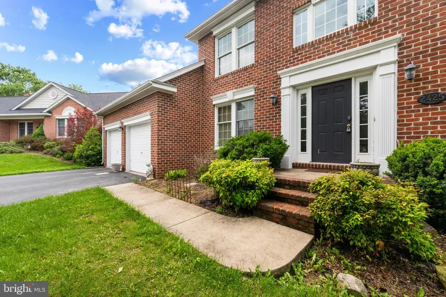 2425 Hunters Chase Ct, Frederick, MD 21702 - #2