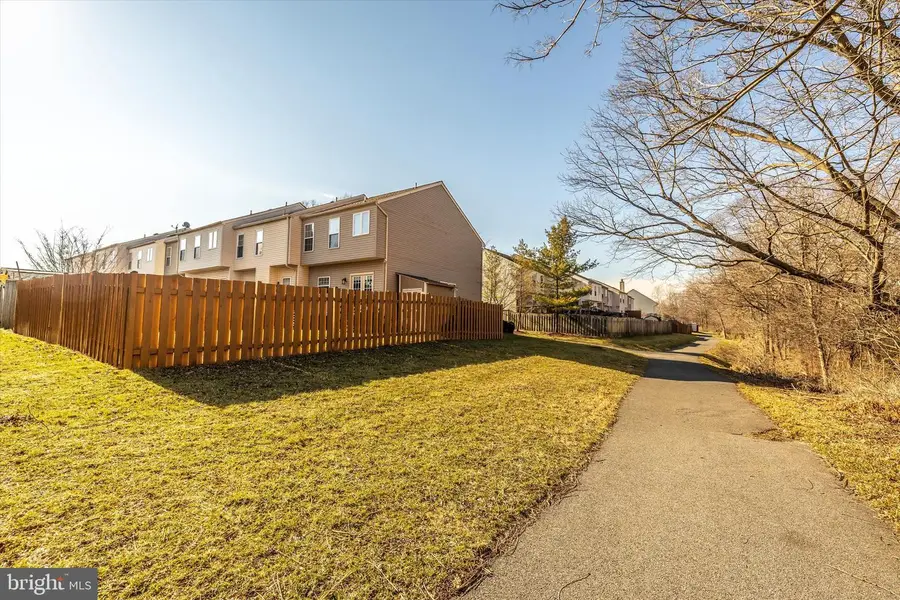 2039 Sumner Dr, Frederick, MD 21702 - #3