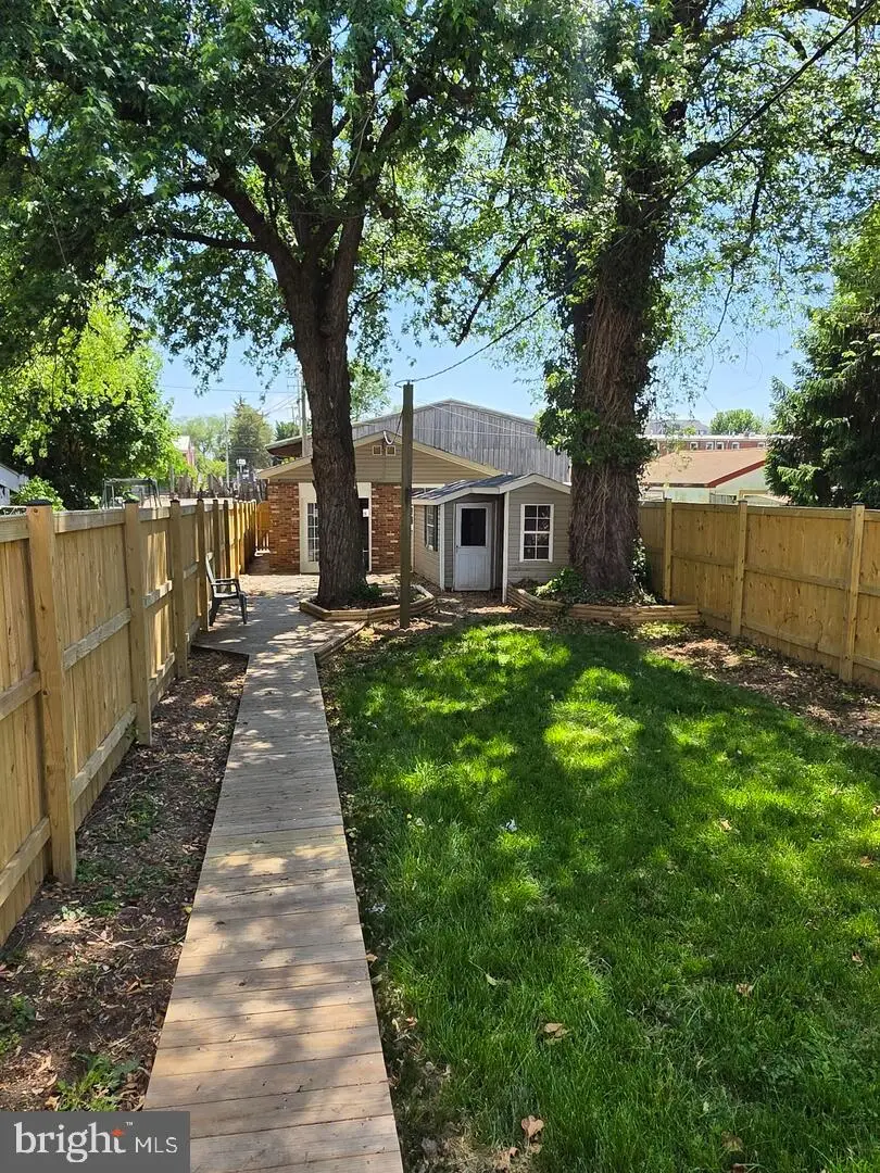 246 E 7th St, Frederick, MD 21701 - #3