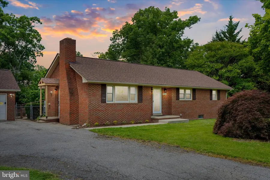 7052 Linganore Rd, Frederick, MD 21701 - #2