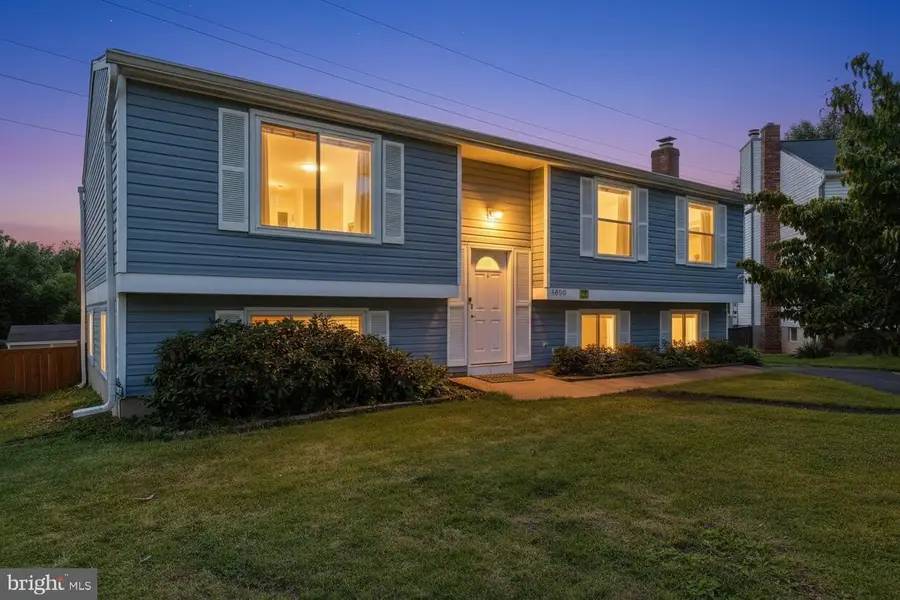 5690 Pebble Dr, Frederick, MD 21703 - #2