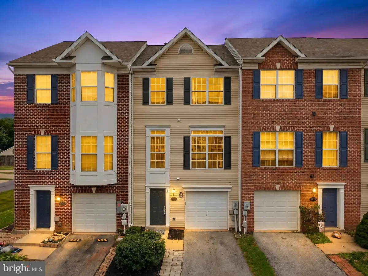 2498 Lakeside Dr, Frederick, MD 21702 - #1