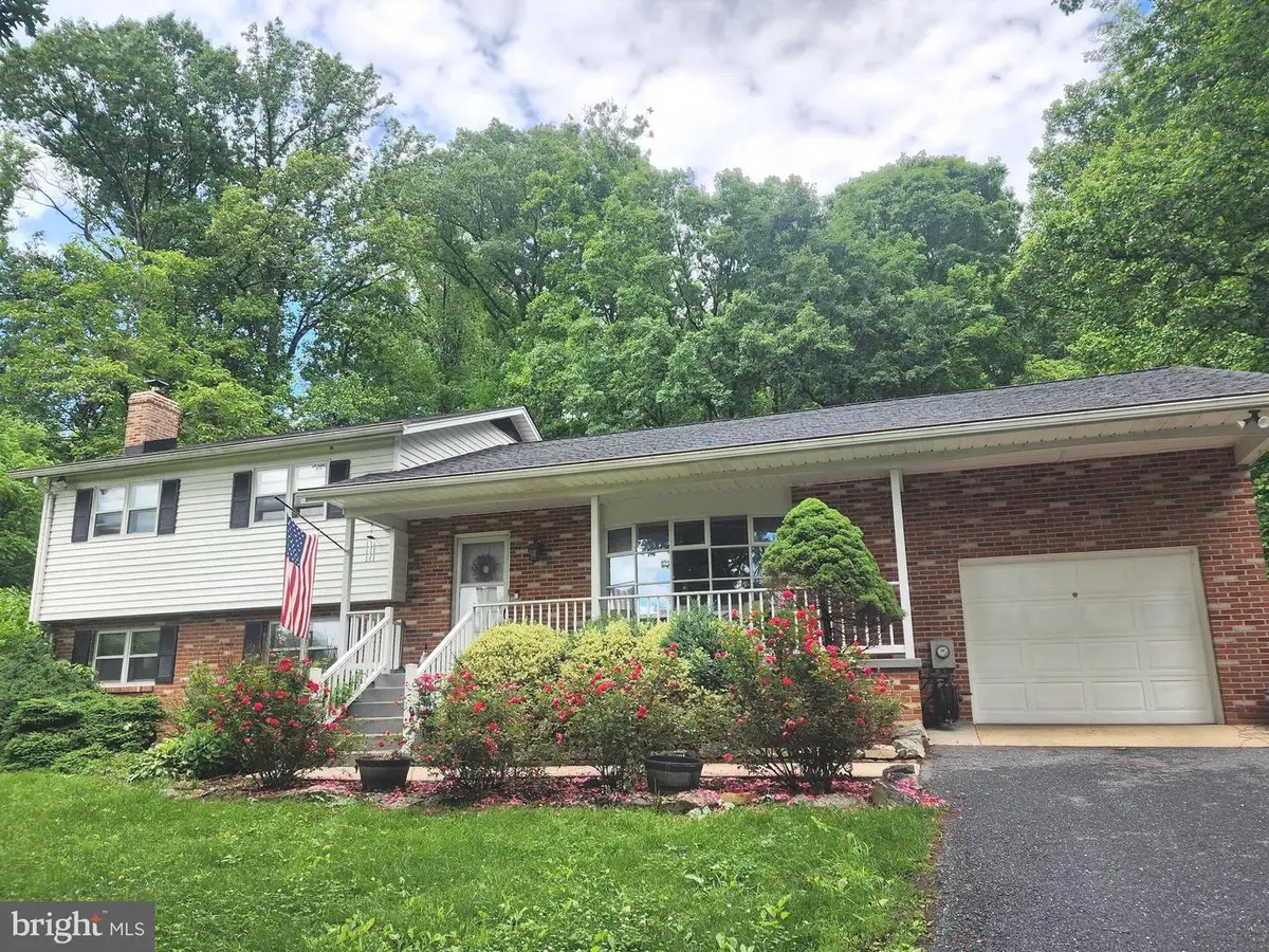 3884 Point Of Rocks Rd, Jefferson, MD 21755 - #1