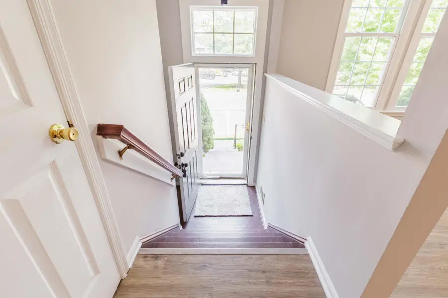 2433 Dunmore Ct, Frederick, MD 21702 - #2