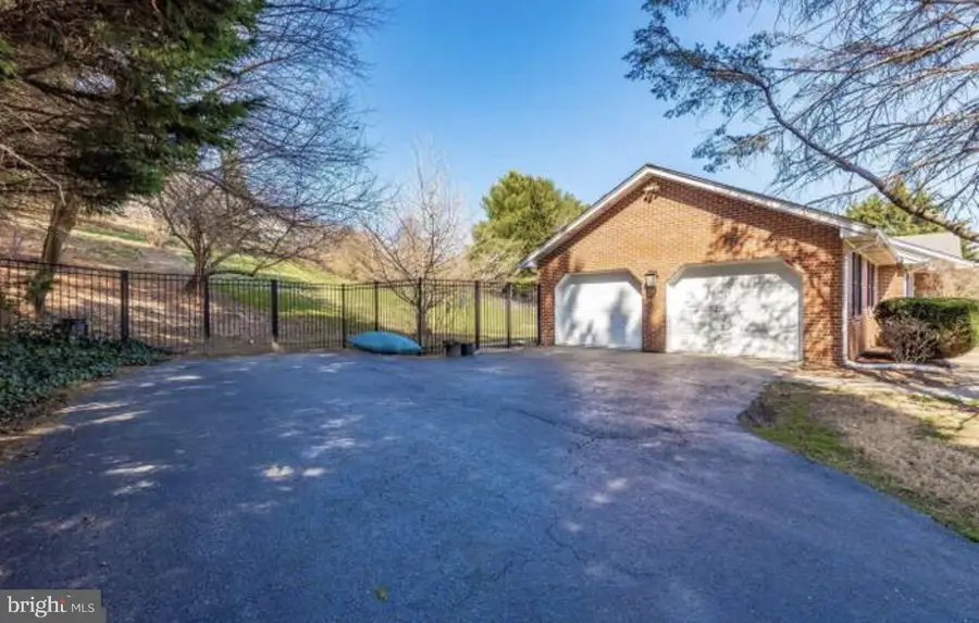 5212 Ernie Ln, Frederick, MD 21703 - #2
