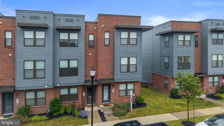 417 Union St, Frederick, MD 21701 - #3