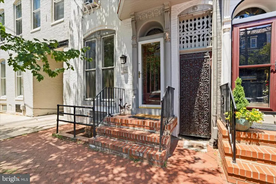 29 E 3rd St, Frederick, MD 21701 - #2