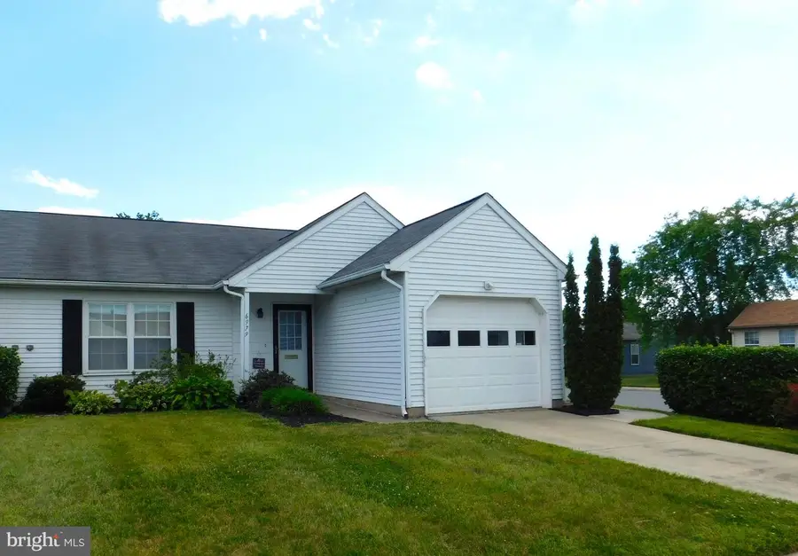 6979 Arbor Dr, Frederick, MD 21703 - #2