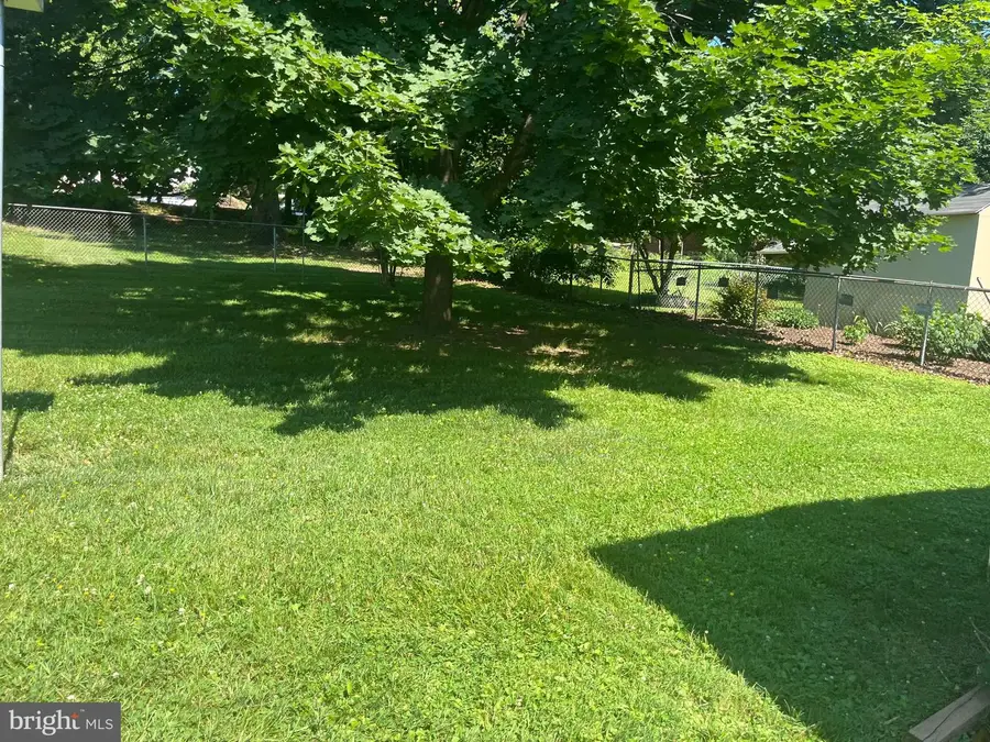 905 Oak St, Frederick, MD 21703 - #3