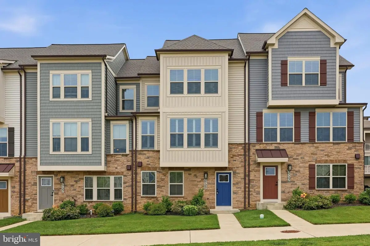 3725 Stone Barn Dr, Frederick, MD 21704 - #1